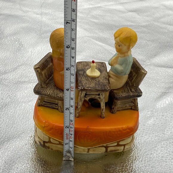 Vintage Price Import Music Box Boy Girl‎ praying at table Hong Kong Rotates - Picture 8 of 12